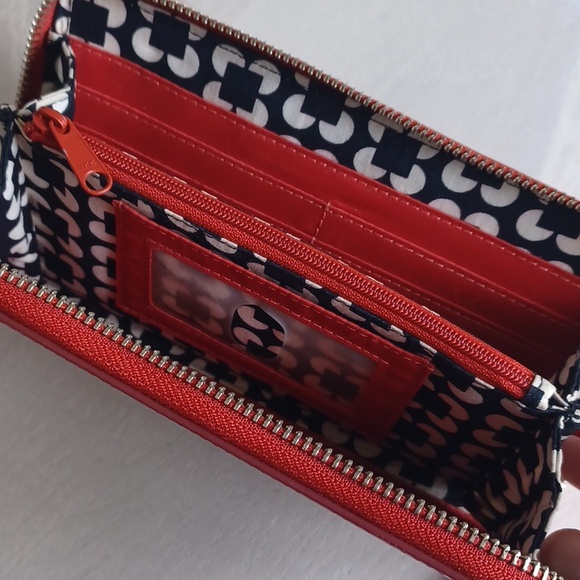 Vera Bradley Coral Red Faux Leather Accordian Style Zip Around Wallet - Picture 8 of 16